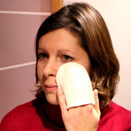 4 mini gants à démaquiller Anaé en coton bio 4 mini gants à démaquiller Anaé en coton bio