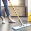 Le mop en microfibres pour nettoyer le sol sans aucun produit chimique