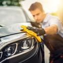 Comment sécher et réussir le polissage de sa voiture avec des microfibres ?