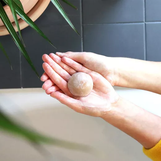 Démaquillant solide bio et écologique Démaquillant solide bio et écologique