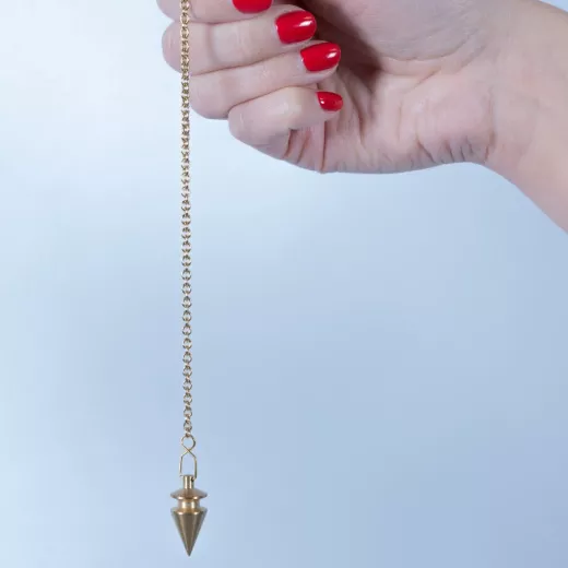 Pendule divinatoire de radiesthésie - Triangle Pendule divinatoire de radiesthésie - Triangle