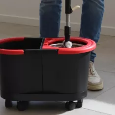 Comment choisir le bon seau essoreur pour votre sol : guide complet Comment choisir le bon seau essoreur pour votre sol : guide complet