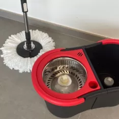 3 avantages du seau essoreur à double compartiment pour un nettoyage des sols hygiénique et efficace 3 avantages du seau essoreur à double compartiment pour un nettoyage des sols hygiénique et efficace