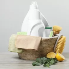 Comment créer un kit de nettoyage écologique avec les bons produits et accessoires ? Comment créer un kit de nettoyage écologique avec les bons produits et accessoires ?