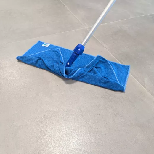 Raclette en mousse dure pour le nettoyage des sols