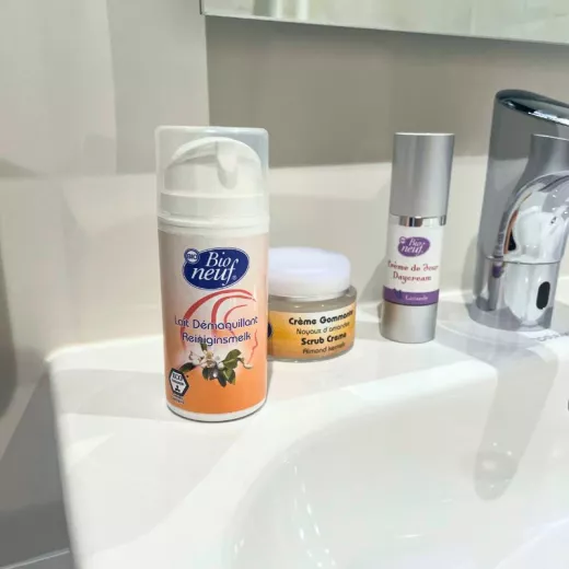 Lait démaquillant de Bio neuf