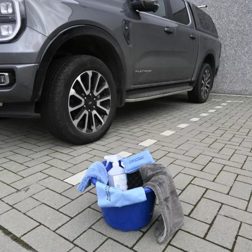 Box découverte nettoyage de la voiture