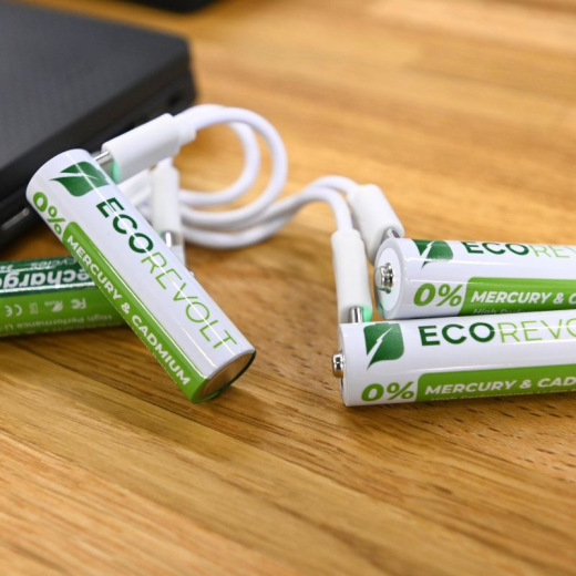 Piles rechargeables écologiques avec chargeur intégré