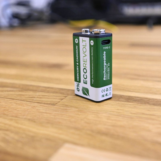 Piles rechargeables écologiques avec chargeur intégré