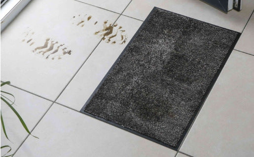Les secrets du tapis d'entrée magique : comment il protège votre maison de l'humidité et des salissures ?