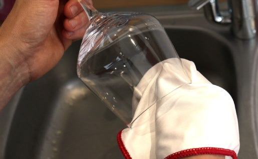 Pourquoi les professionnels de la restauration choisissent l’essuie-vaisselle en microfibres ?