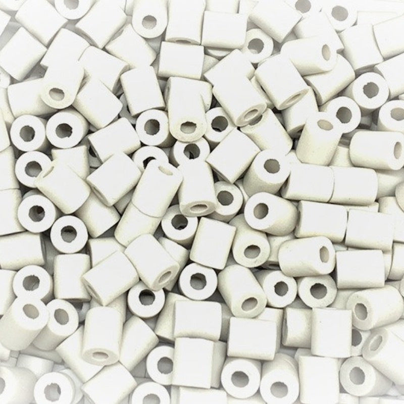 Perles de céramique pour purifier l'eau du robinet