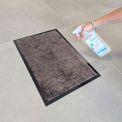Spray nettoyant naturel pour tissu et moquette
