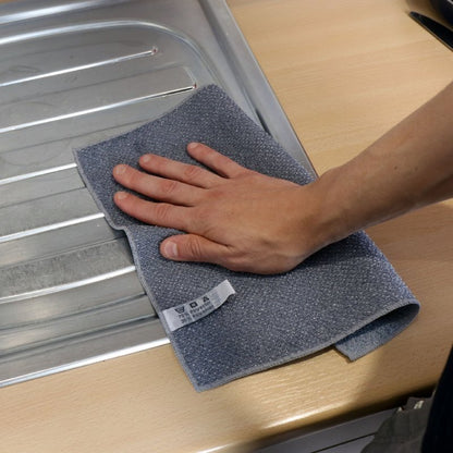 Lingette carrée grattante en microfibres double face