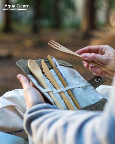 set couvert voyage couteau fourchette cuillerre pochette paille bambou