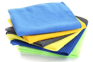 Comment s'équiper pour débuter le nettoyage avec la microfibre ?