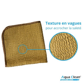 L'aspect en vagues de la lingette en microfibres sert à amasser la saleté efficacement.